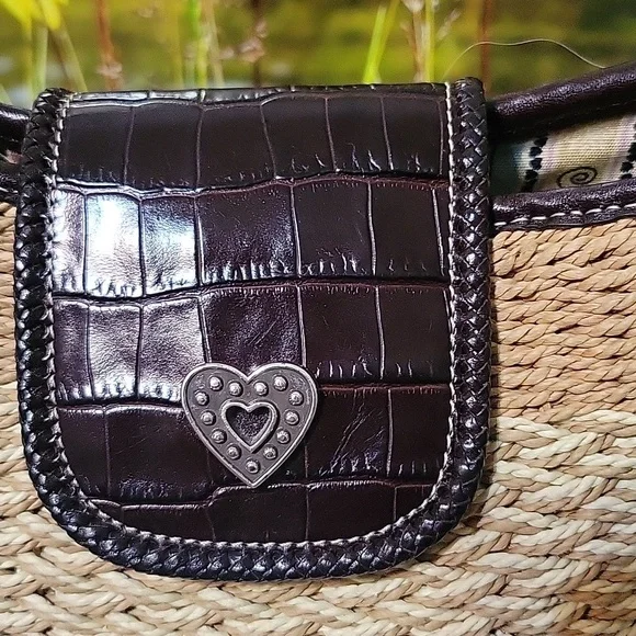 Brighton Woven Straw & Brown Leather Shoulder Bag w/ Heart Charm + Dust Bag - Picture 4 of 12